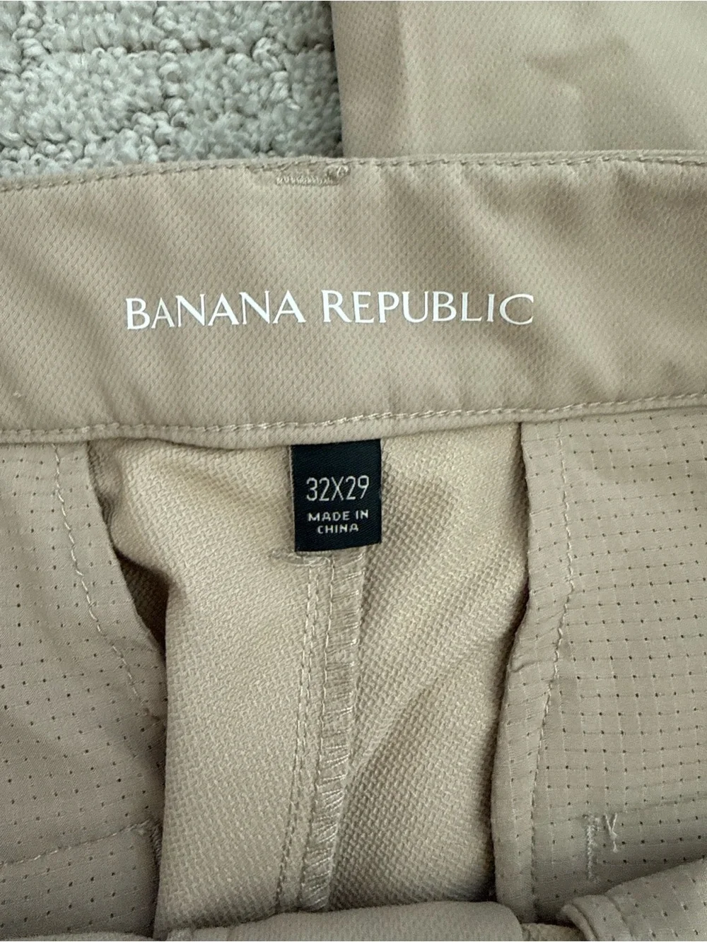 Banana Republic Men’s Performance Pants Beige Khaki 32x29 Stretch Chino